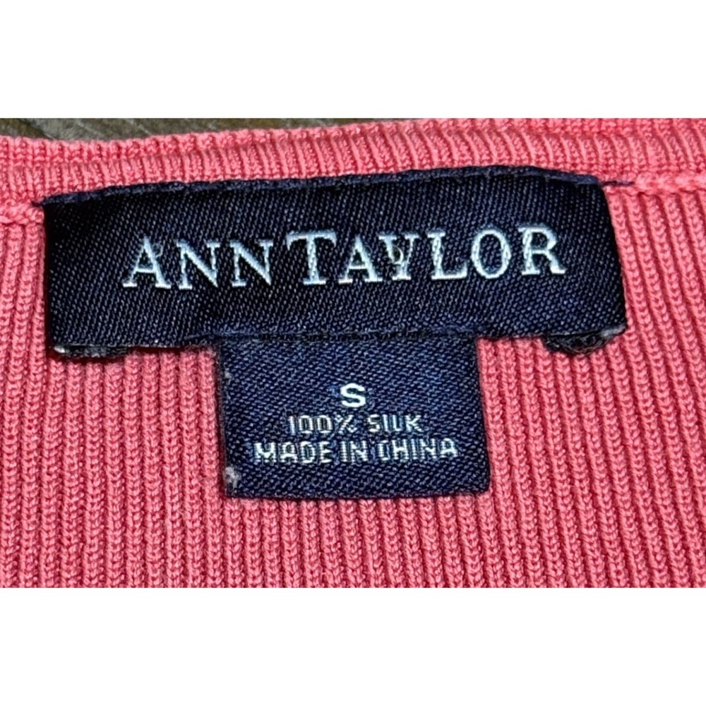 Ann Taylor Cardigan Small Coral Pink 100% Silk Ribbed Pointelle Knit PreLoved - Picture 3 of 5